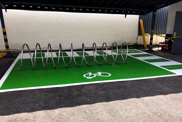 Ciclo parqueo pintado con racks, RECOPE